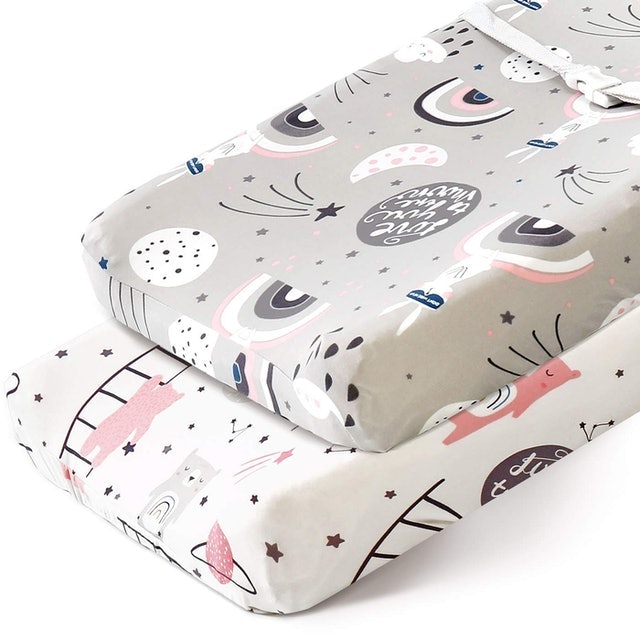 10 Best Changing Pad Covers in 2022 (Burt's Bees Baby, BlueSnail, and More) 3