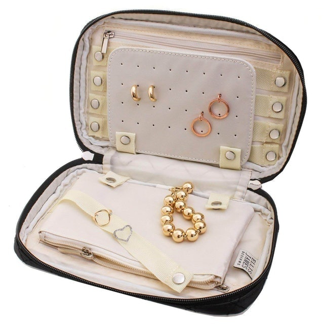 10 Best Travel Jewelry Organizers in 2022 (Ellis James Designs, Bagsmart, and More) 2