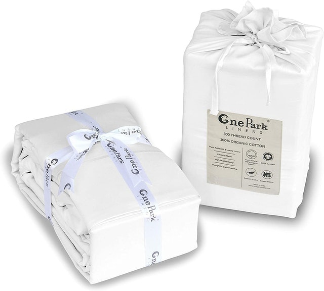 300 Thread Count Organic Cotton Sheet Set 1