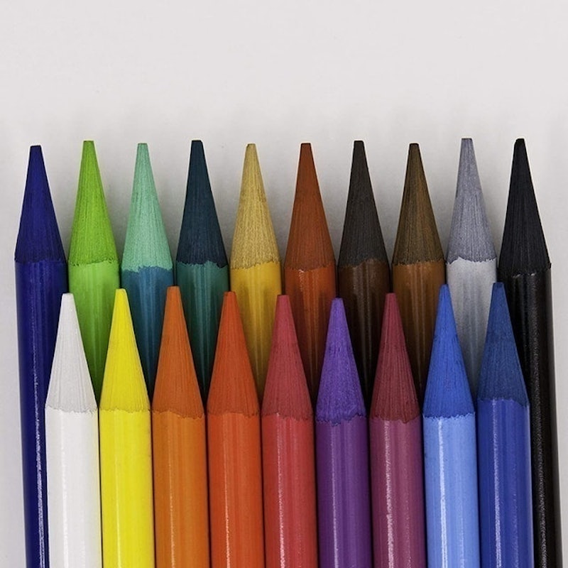 Derwent Studio Colored Pencils (72 Count) 3
