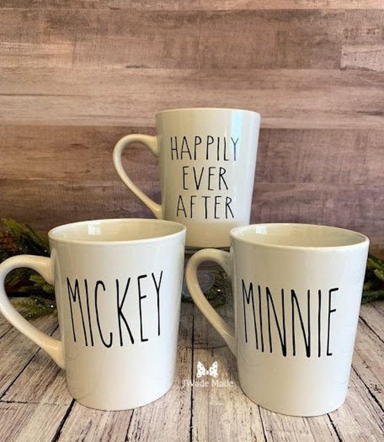 10 Best Couples Mugs in 2022 (JoyJolt and More) 4