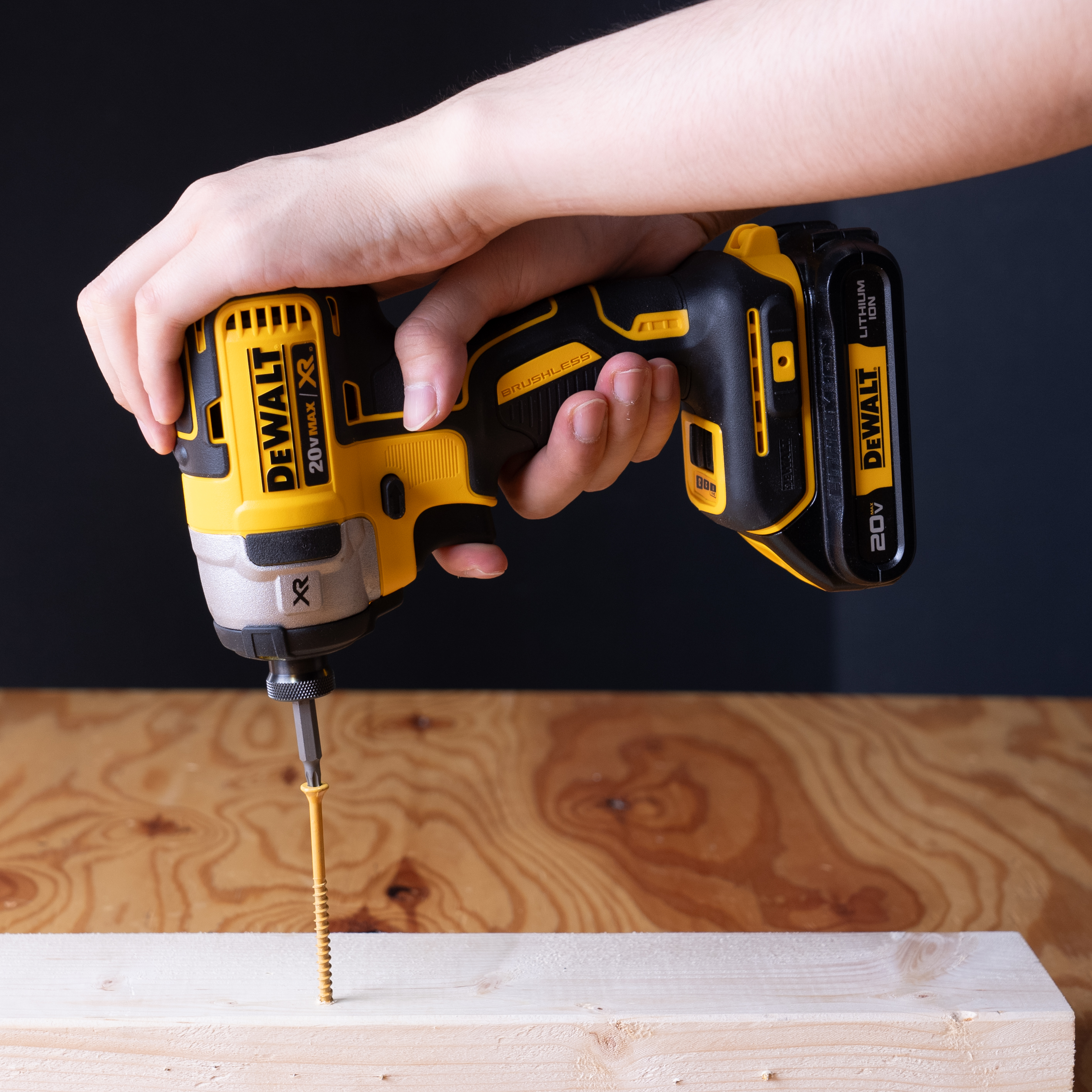 20V MAX XR Li-Ion Brushless 0.25" 3-Speed Impact Driver with DCB200C Battery Pack & Charger 6