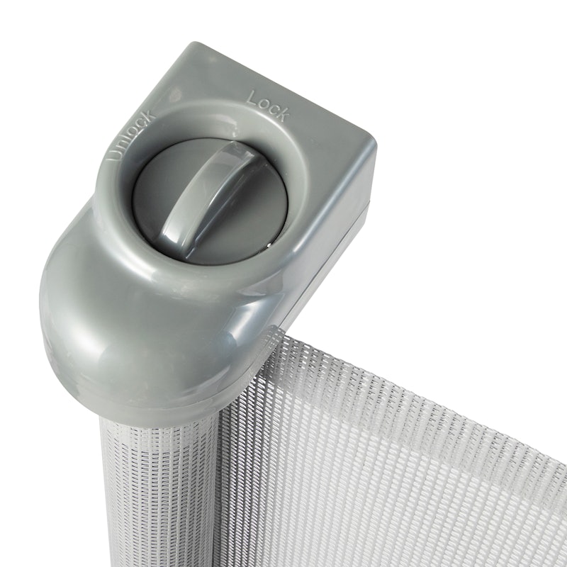 Retractable Safety Gate 2