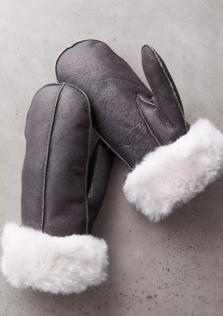 10 Best Mittens for Women of 2026 (Patagonia, L.L. Bean, and More) 1