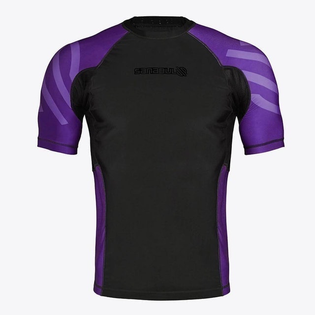 10 Best Rash Guards for Surfers in 2022 (Speedo, O'Neill, and More) 3