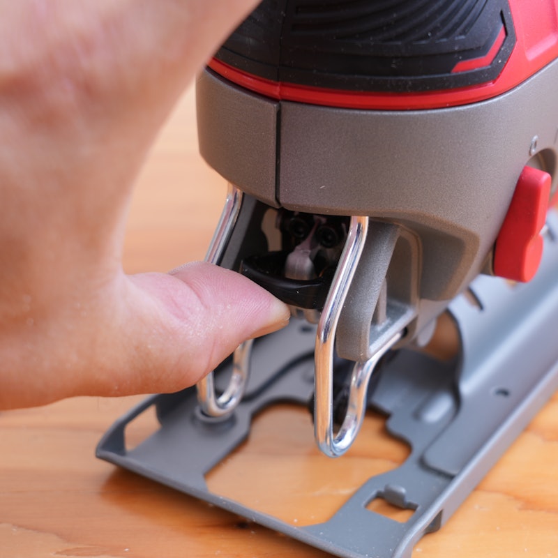 Electric Variable Speed Jig Saw (6 Amp) 7