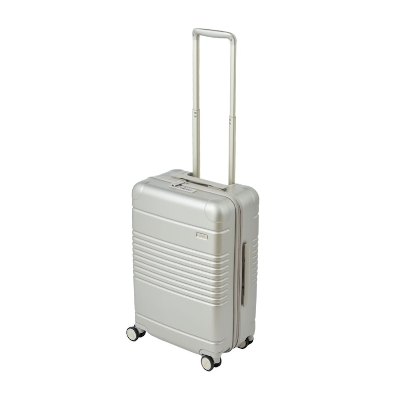 The Zipper Carry-On Max 1