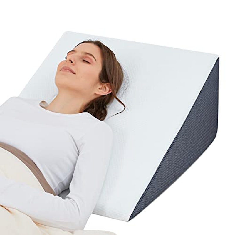 Bed Wedge Pillow 1