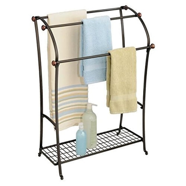 MetroDecor Towel Rack 1
