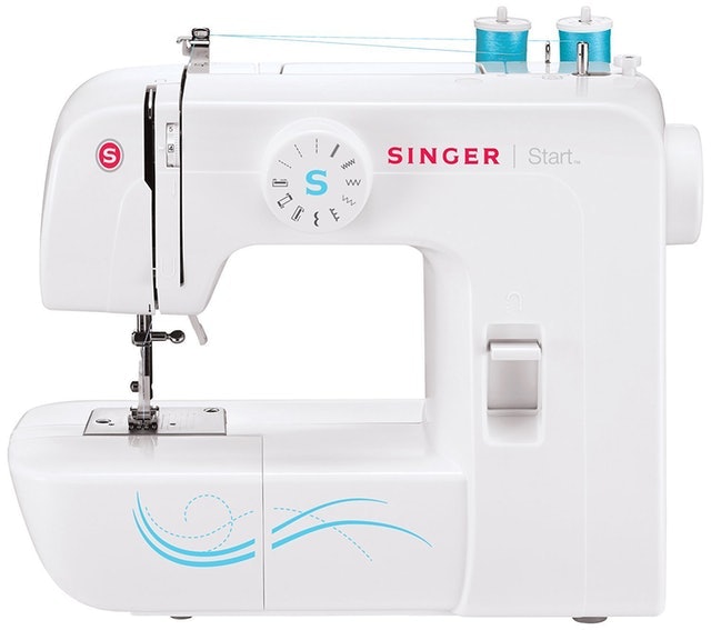 5 Best Portable Sewing Machines in 2022 (Singer, Janome, and More) 1