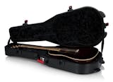 10 Best Acoustic Guitar Cases in 2022 (Gator, Yamaha, and More) 2