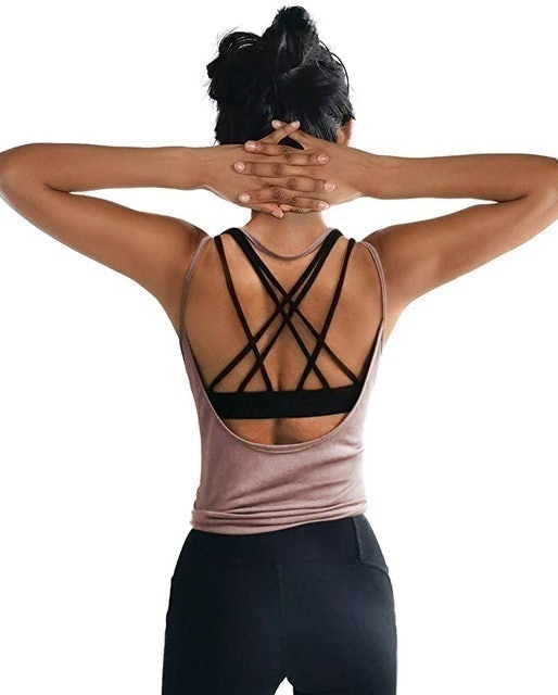 10 Best Women's Yoga Tops in 2022 (Yoga Instructor-Reviewed) 5