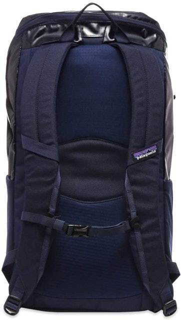 Black Hole 25L Travel Pack 2