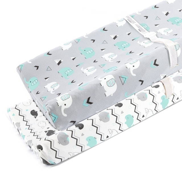 10 Best Changing Pad Covers in 2022 (Burt's Bees Baby, BlueSnail, and More) 1