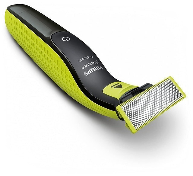 10 Best Electric Razors for Men in 2022 (Philips, Panasonic, and More) 4