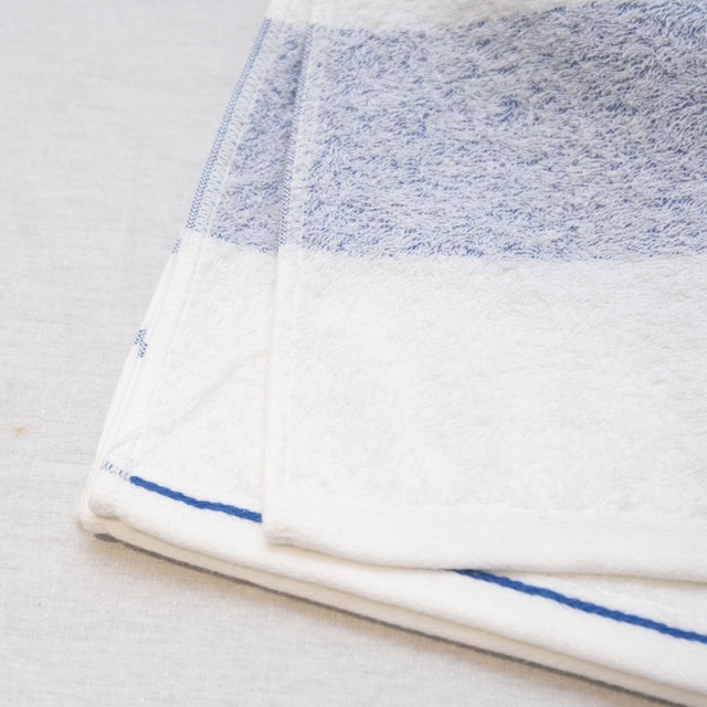 Broome Imabari Bath Towel (Natural Border) 1