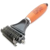 10 Best Cat Brushes in 2022 (Cleanhouse Pets, FURminator, and More) 1