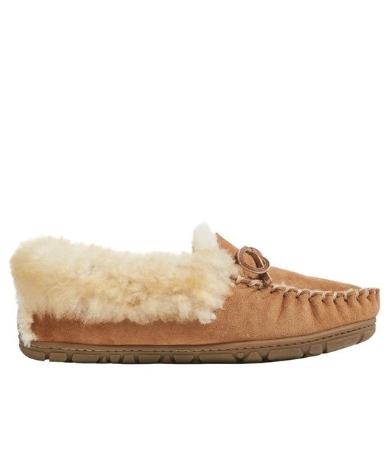 10 Best Women's Indoor Slippers in 2022 (UGG, Acorn, and More) 5