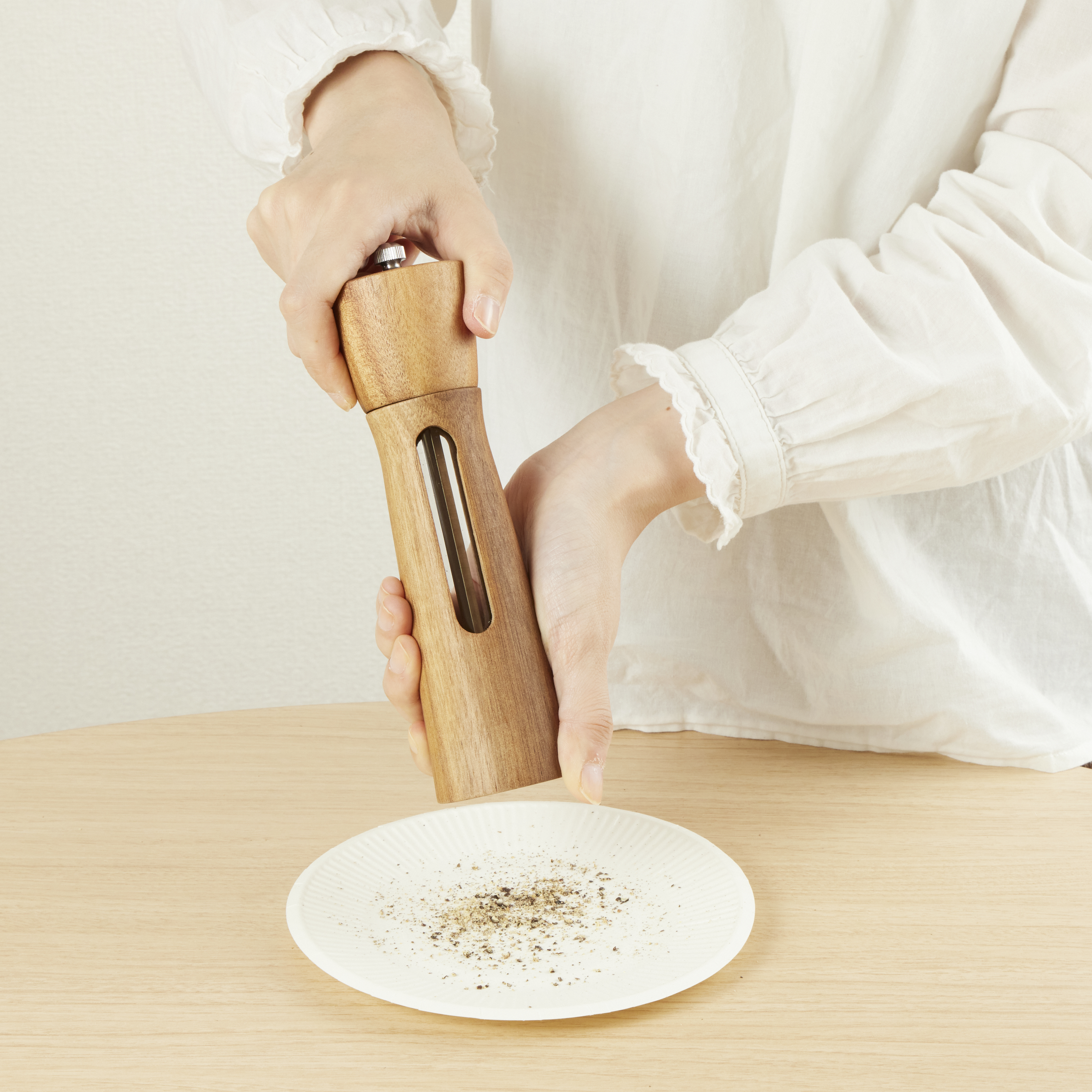 2 Piece Acacia Salt and Pepper Grinder Set 5