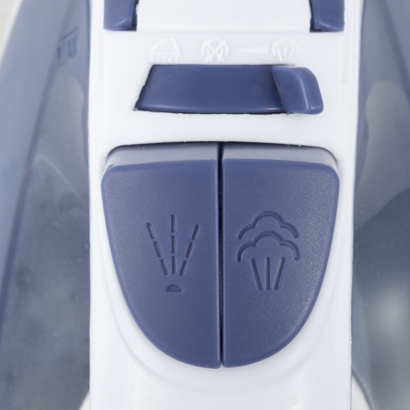 Steam Iron with Nonstick Sole-plate 3