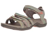 10 Best Women's Hiking Sandals in 2022 (KEEN, Teva, and More) 2