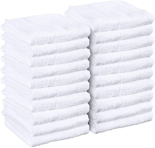 10 Best Hand Towels in 2022 (Amazon Basics, Utopia Towels, and More) 2