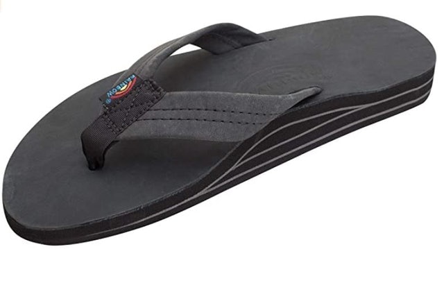 10 Best Flip-Flops for Men in 2022 (Rainbow Sandals, Quicksilver, and More) 1