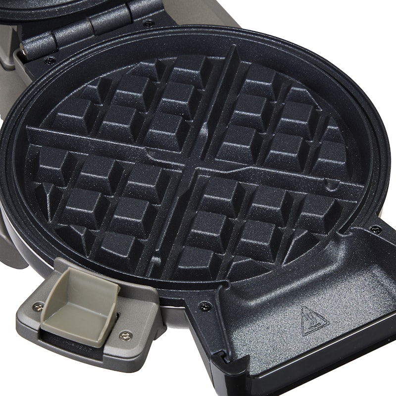 Vertical Waffle Maker 5