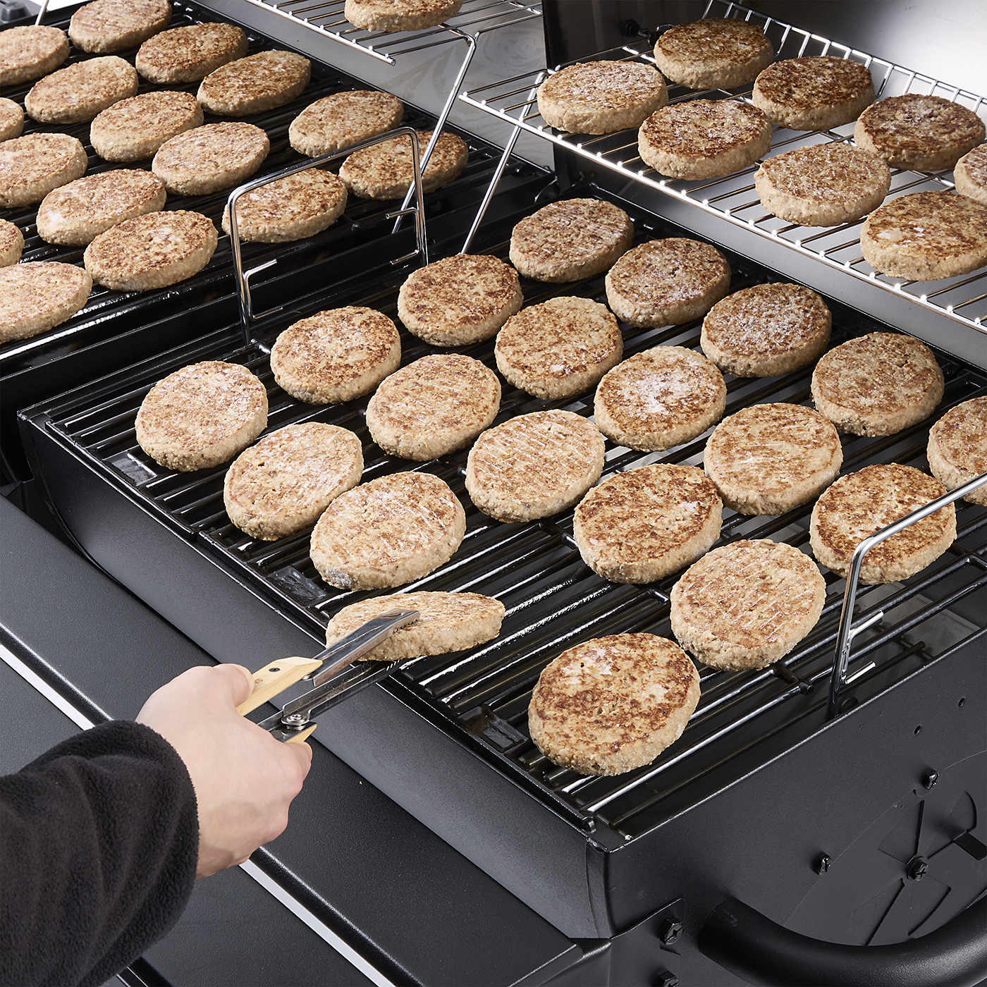 Double Play 3-Burner Gas and Charcoal Grill 4