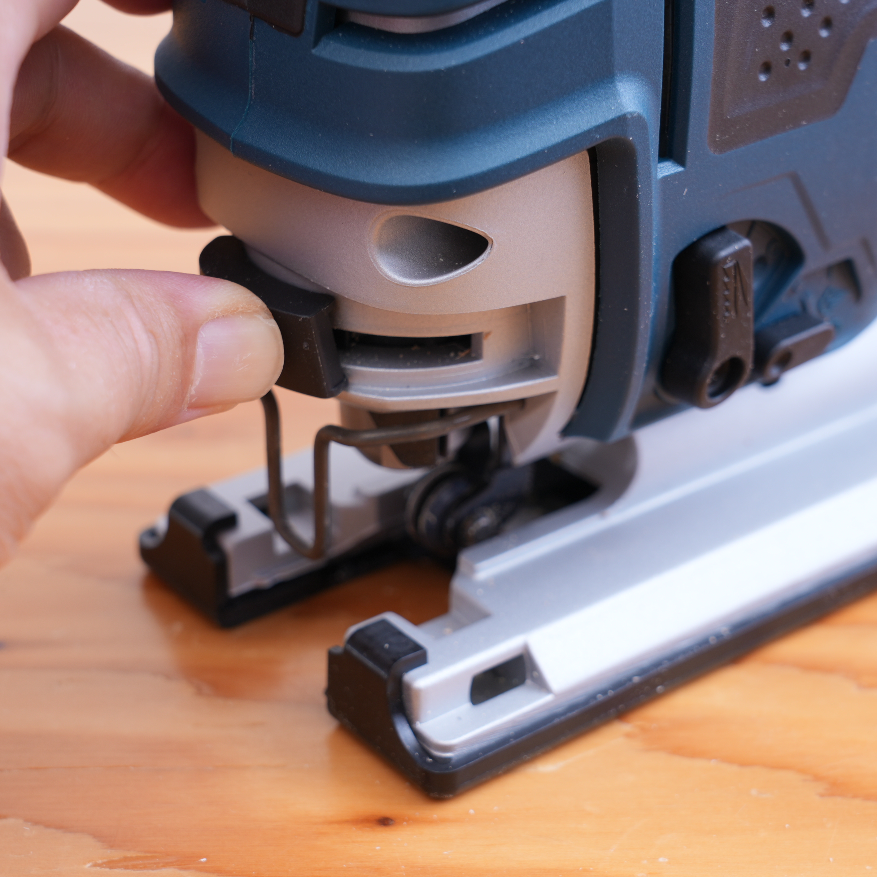 7.0 Amp Top-Handle Jig Saw 8