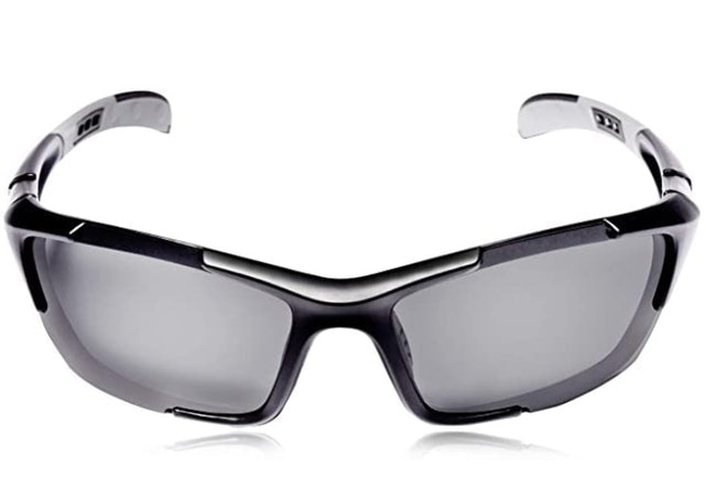 10 Best Sunglasses for Hiking in 2022 (Outdoor Guide-Reviewed) 3
