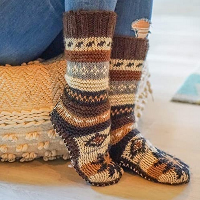 10 Best Men's Slipper Socks in 2022 1