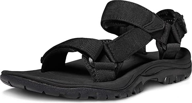 10 Best Water Shoes for the Beach in 2022 (Teva, Keen, and More) 4