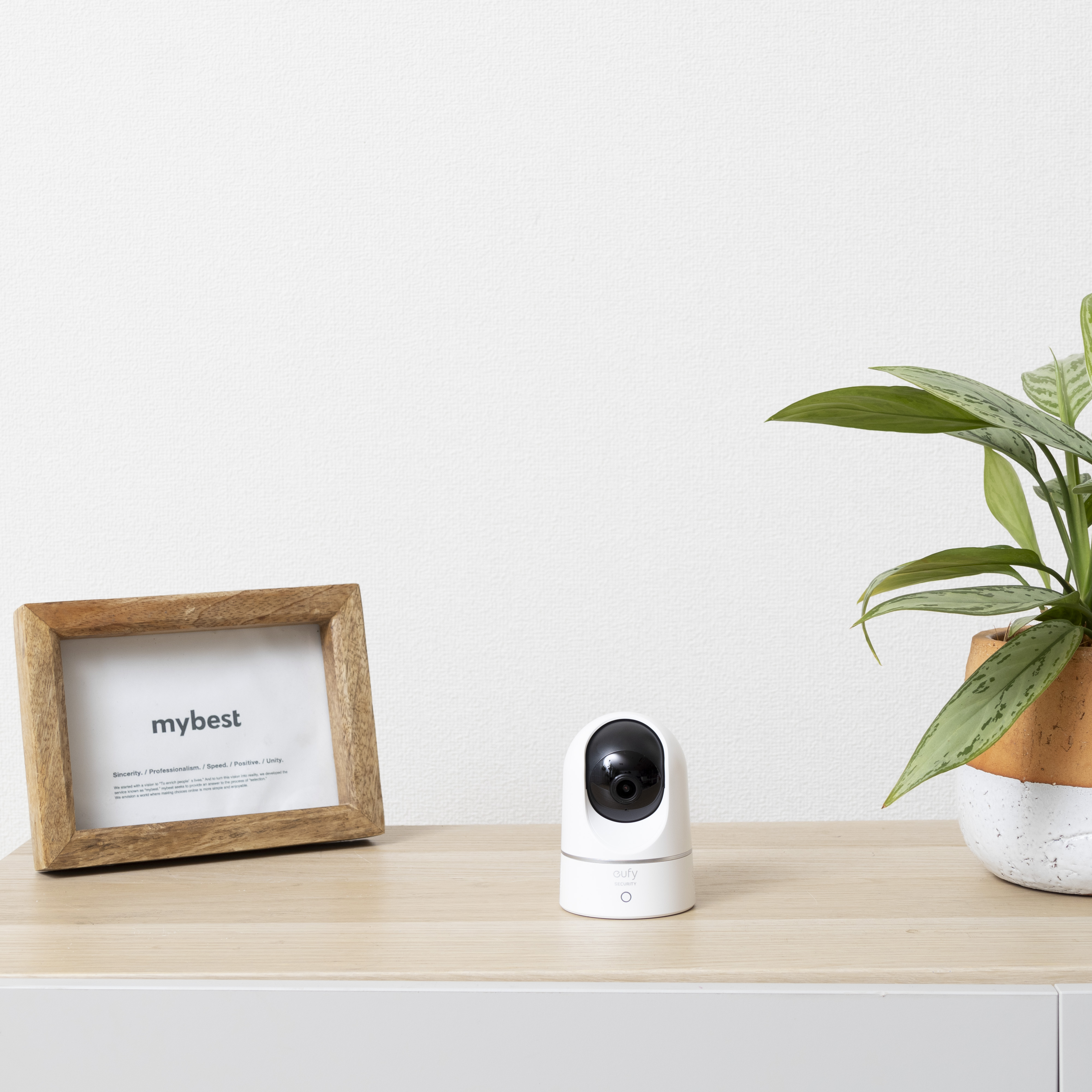 Eufy Indoor Cam E220 5