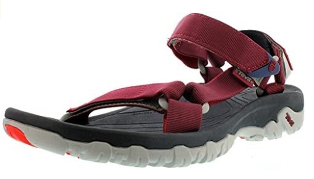 8 Best Men's Hiking Sandals in 2022 (Outdoor Guide-Reviewed) 1