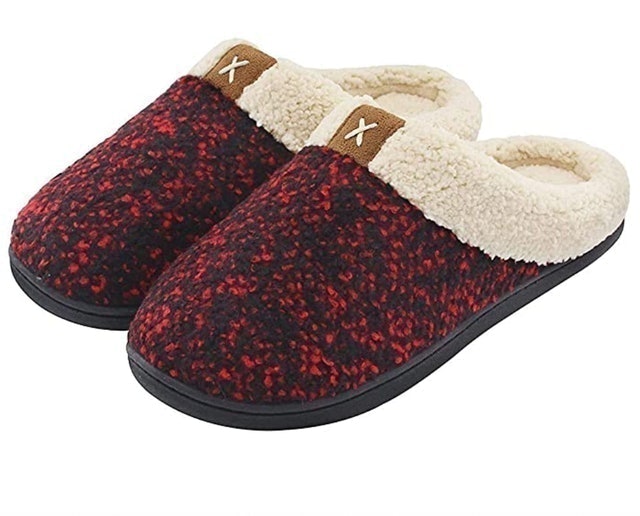 10 Best Women's Indoor Slippers in 2022 (UGG, Acorn, and More) 2