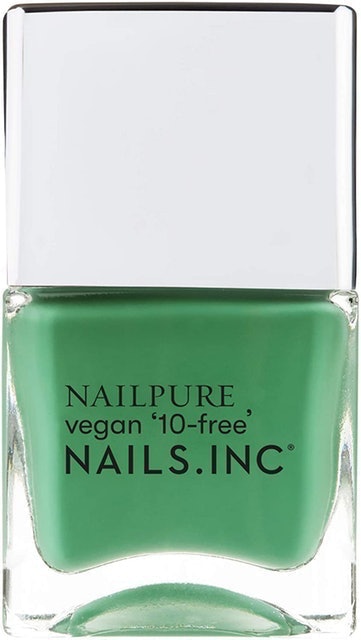 8 Best Nail Polishes in 2022 (Licensed Cosmetologist-Reviewed) 4