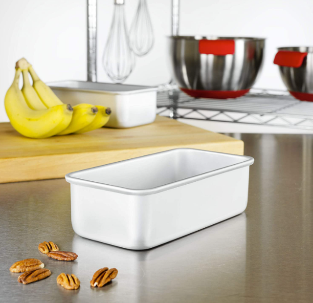 Commerical II Traditional Uncoated Loaf Pan 2