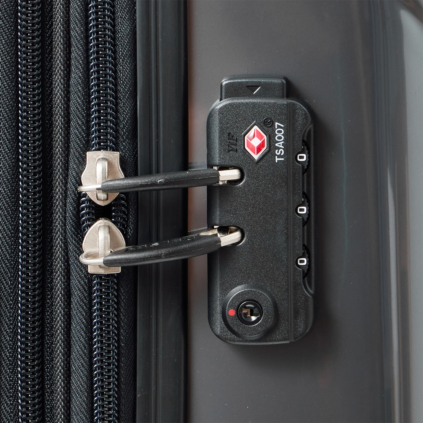 Helium Aero Carry-On 4