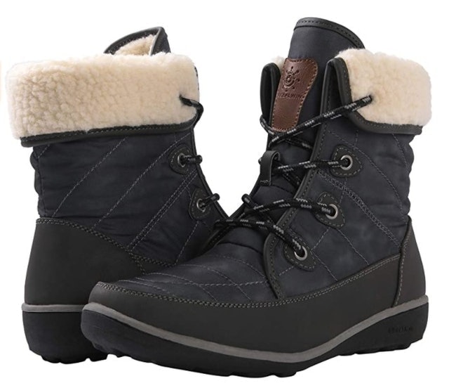 10 Best Women's Fur-Lined Boots in 2022 (Columbia, UGG, and More) 3