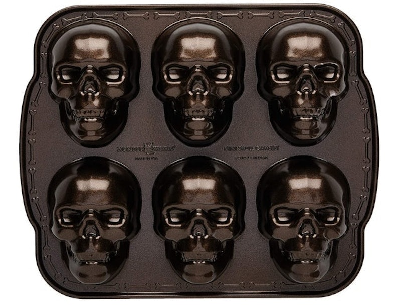 Haunted Skull Cakelet Pan 1
