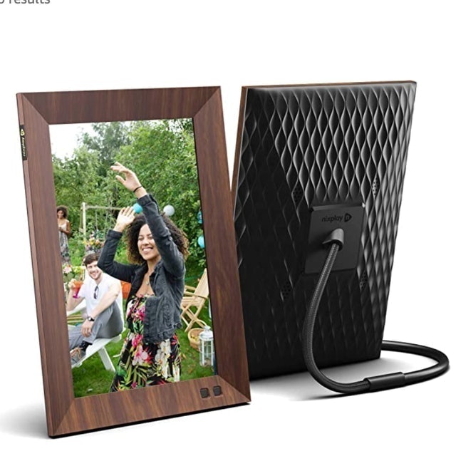 10 Best Wifi Digital Photo Frames in 2022 (Nixplay, Pix-Star, and More) 3