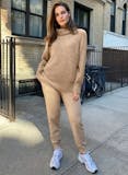 10 Best Women's Turtleneck Sweaters in 2022 (H&M, Universal Standard, and More) 4