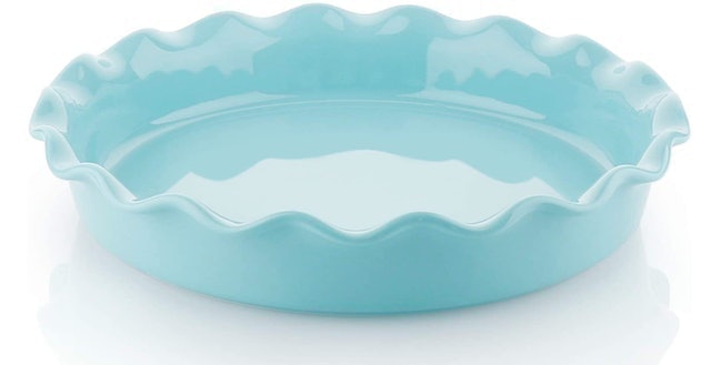 Round Pie Plate With a Ruffled Edge 1