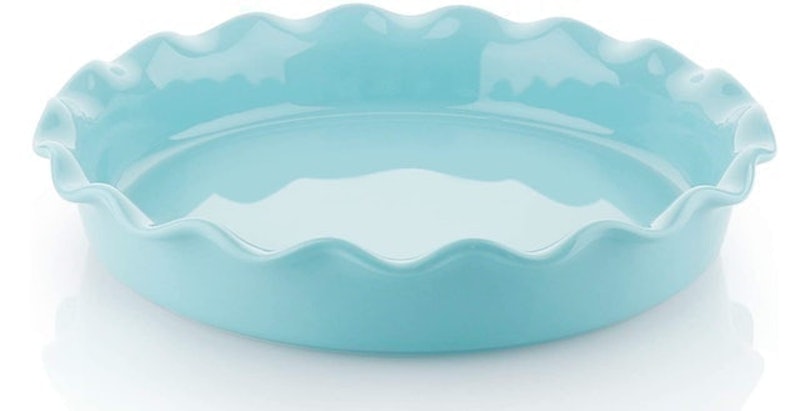 Round Pie Plate With a Ruffled Edge 1