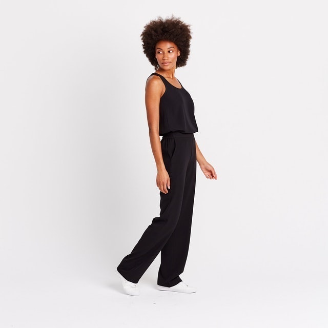 10 Best Female Interview Outfits of 2026 (Wardrobe Stylist-Reviewed) 2
