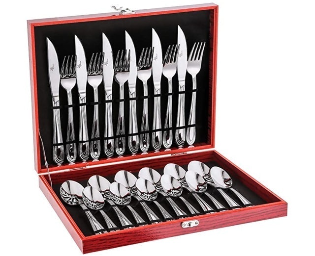 24-Piece Silverware Set 1