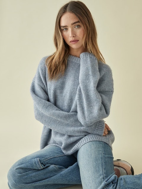 10 Best Women's Crewneck Sweaters in 2022 (H&M, Universal Standard, and More) 5