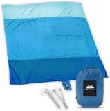 10 Best Picnic Blankets in 2022 (Yodo, Benevolence LA, and More) 4