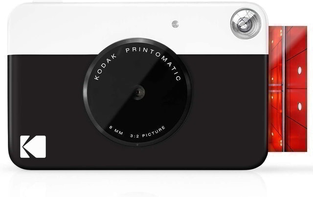10 Best Instant Cameras in 2022 (Photographer-Reviewed) 4